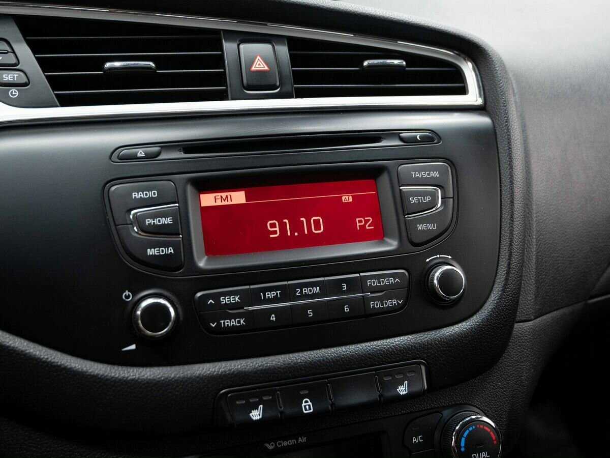 Купить Kia Ceed с пробегом. Фото: #19