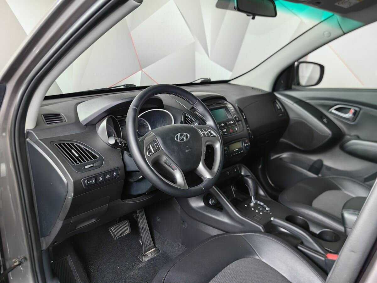 Купить Hyundai ix35 с пробегом. Фото: #13