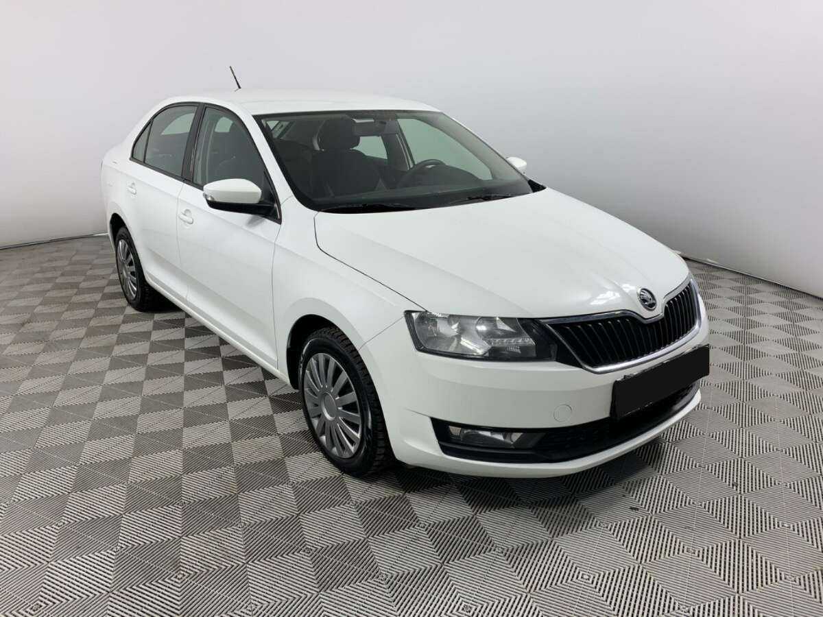 Купить Skoda Rapid с пробегом. Фото: #2