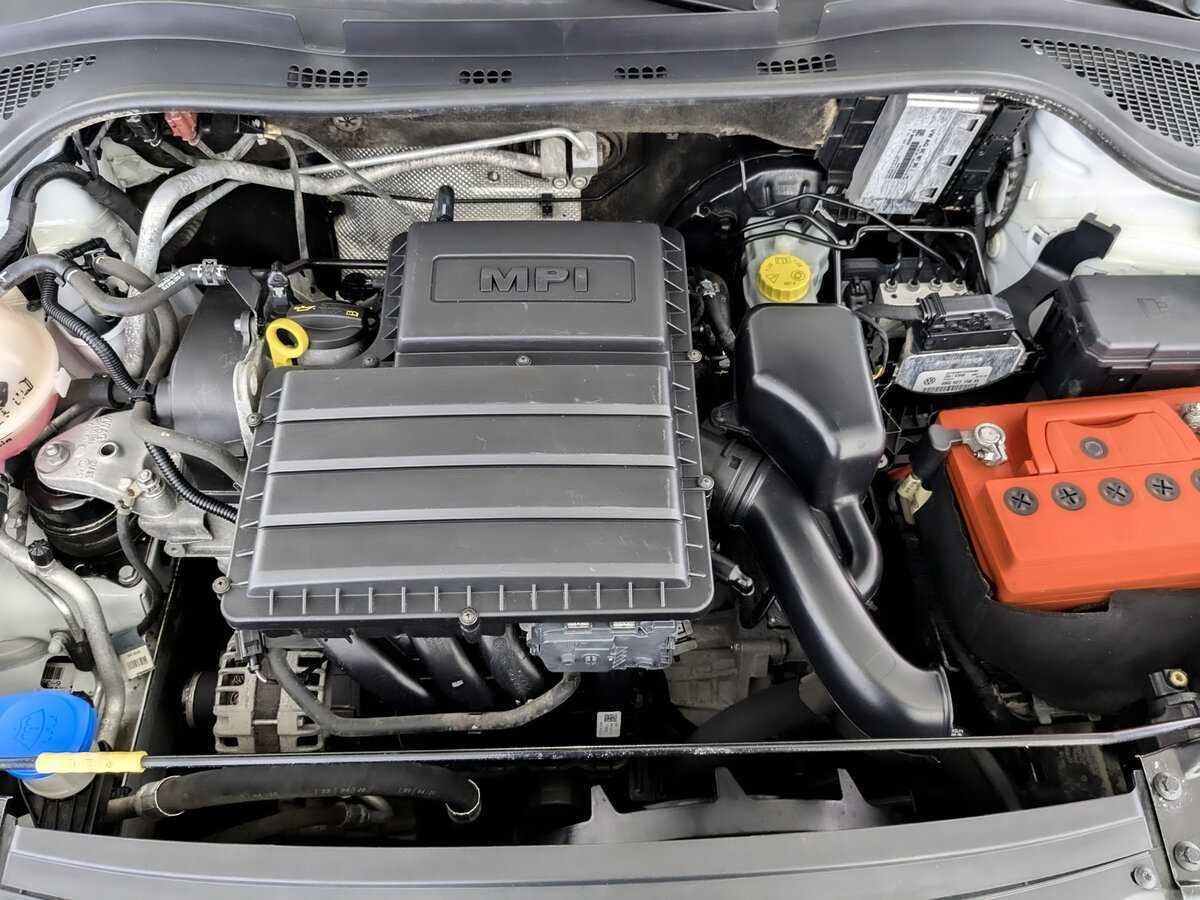 Купить Skoda Rapid с пробегом. Фото: #8