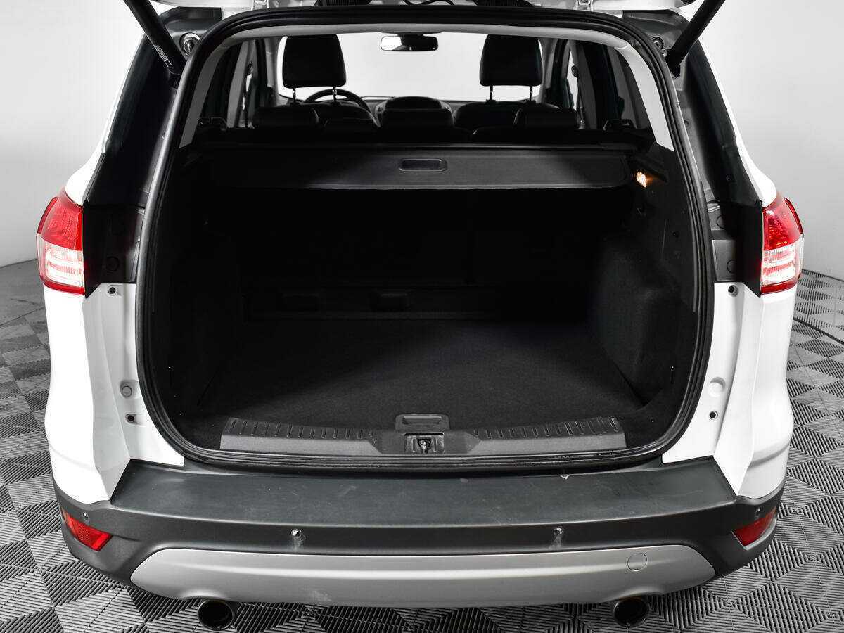 Купить Ford Kuga с пробегом. Фото: #16