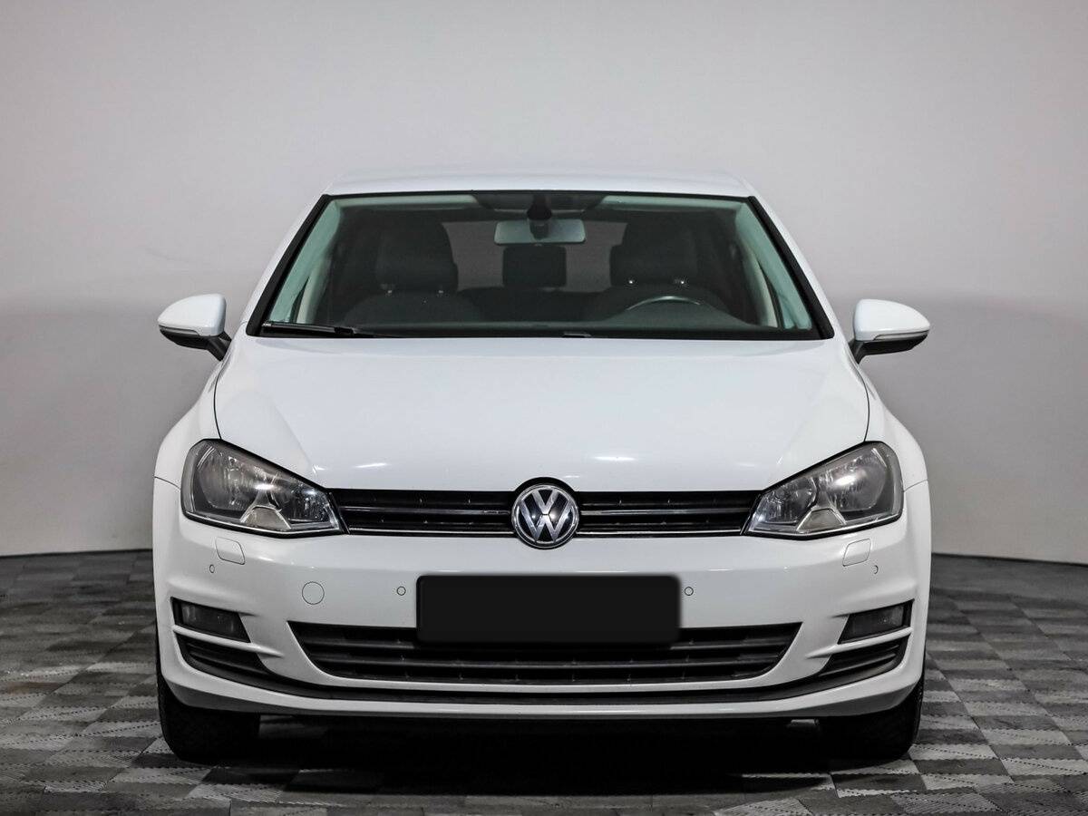 Купить Volkswagen Golf с пробегом. Фото: #1