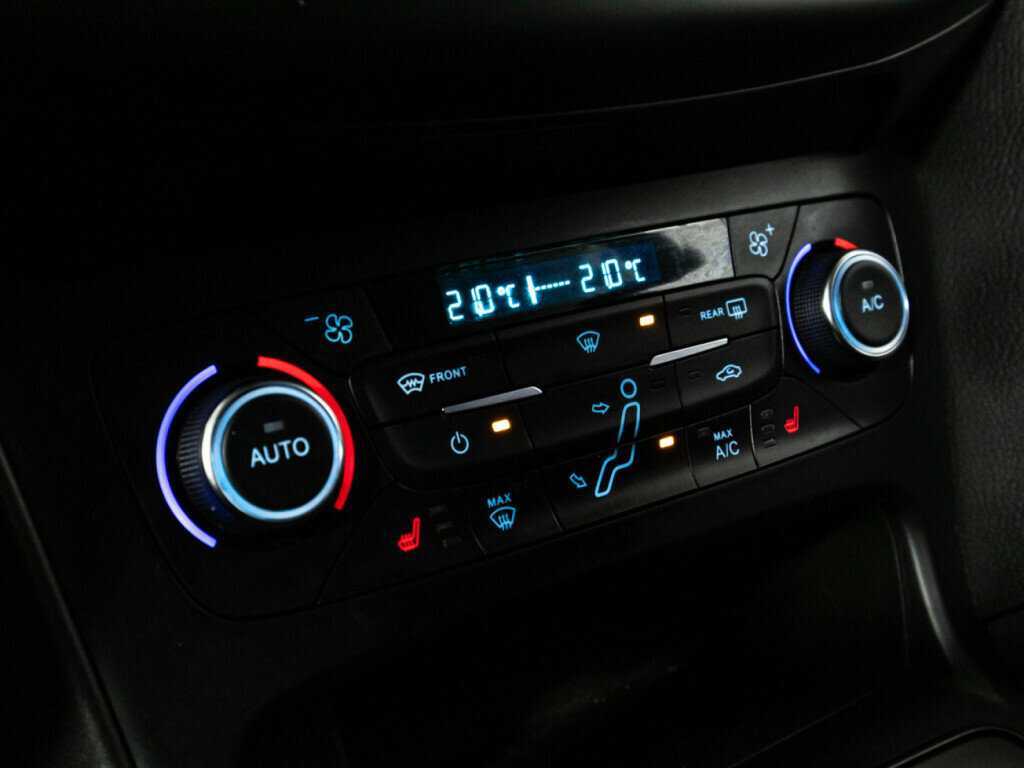 Купить Ford Focus с пробегом. Фото: #15