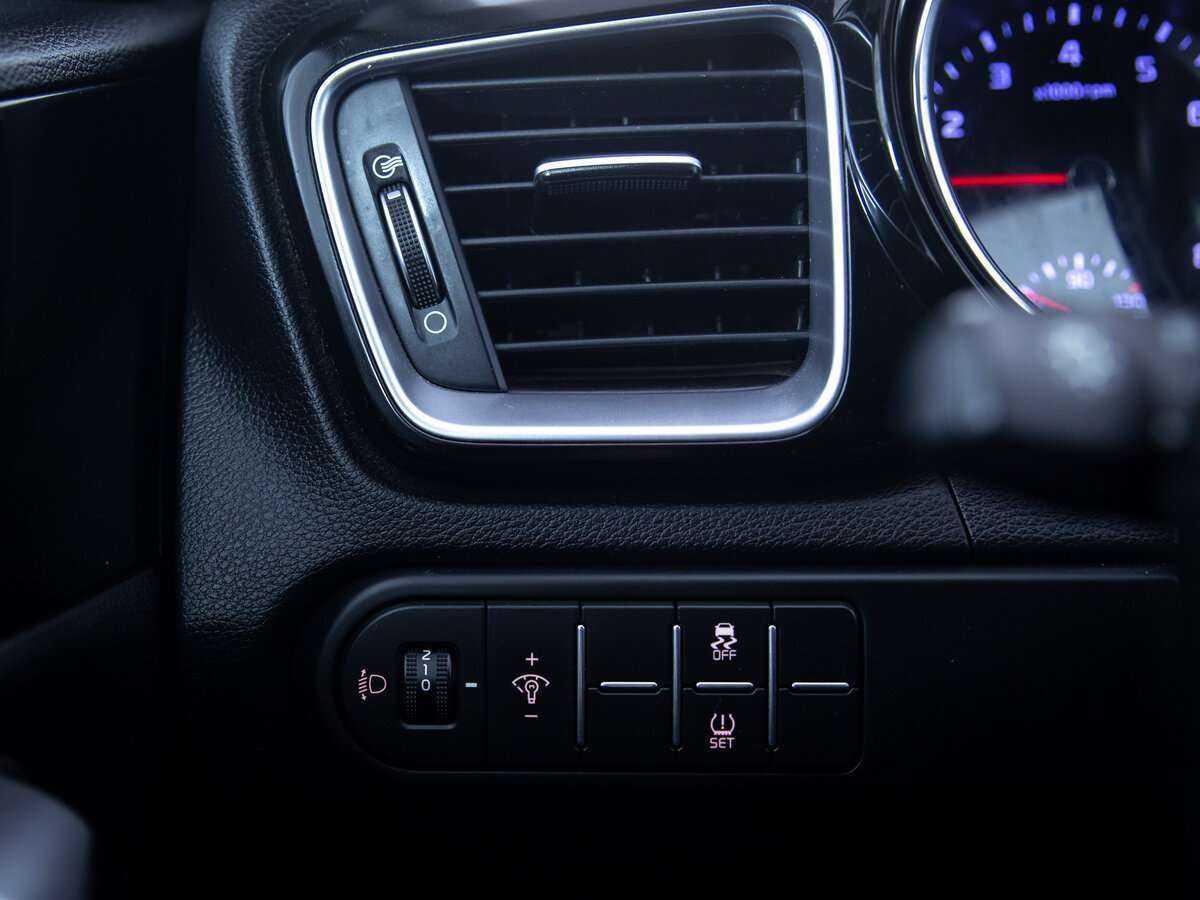 Купить Kia Ceed с пробегом. Фото: #16