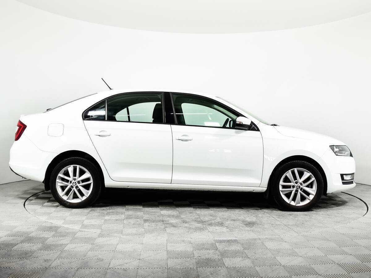 Купить Skoda Rapid с пробегом. Фото: #3