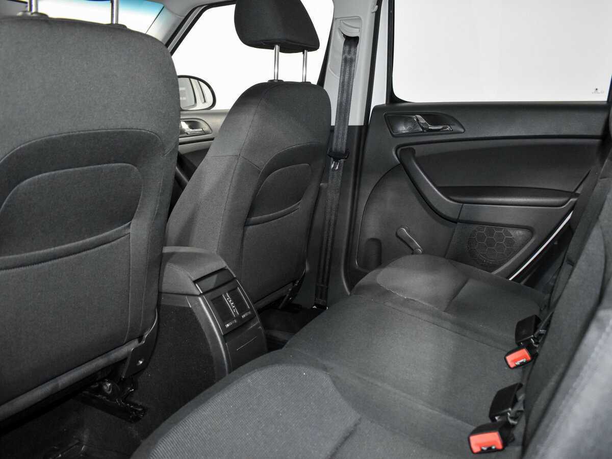 Купить Skoda Yeti с пробегом. Фото: #10