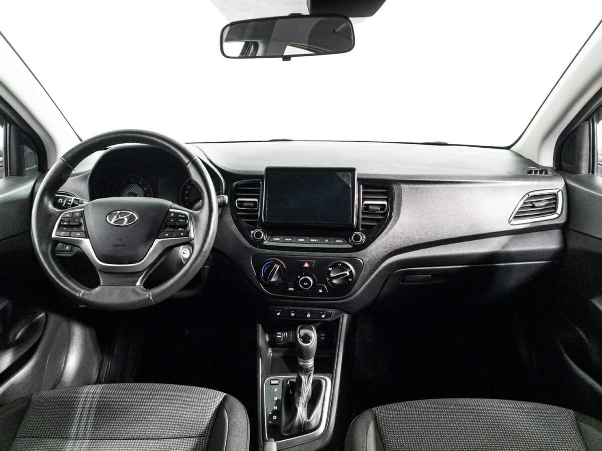 Купить Hyundai Solaris с пробегом. Фото: #12