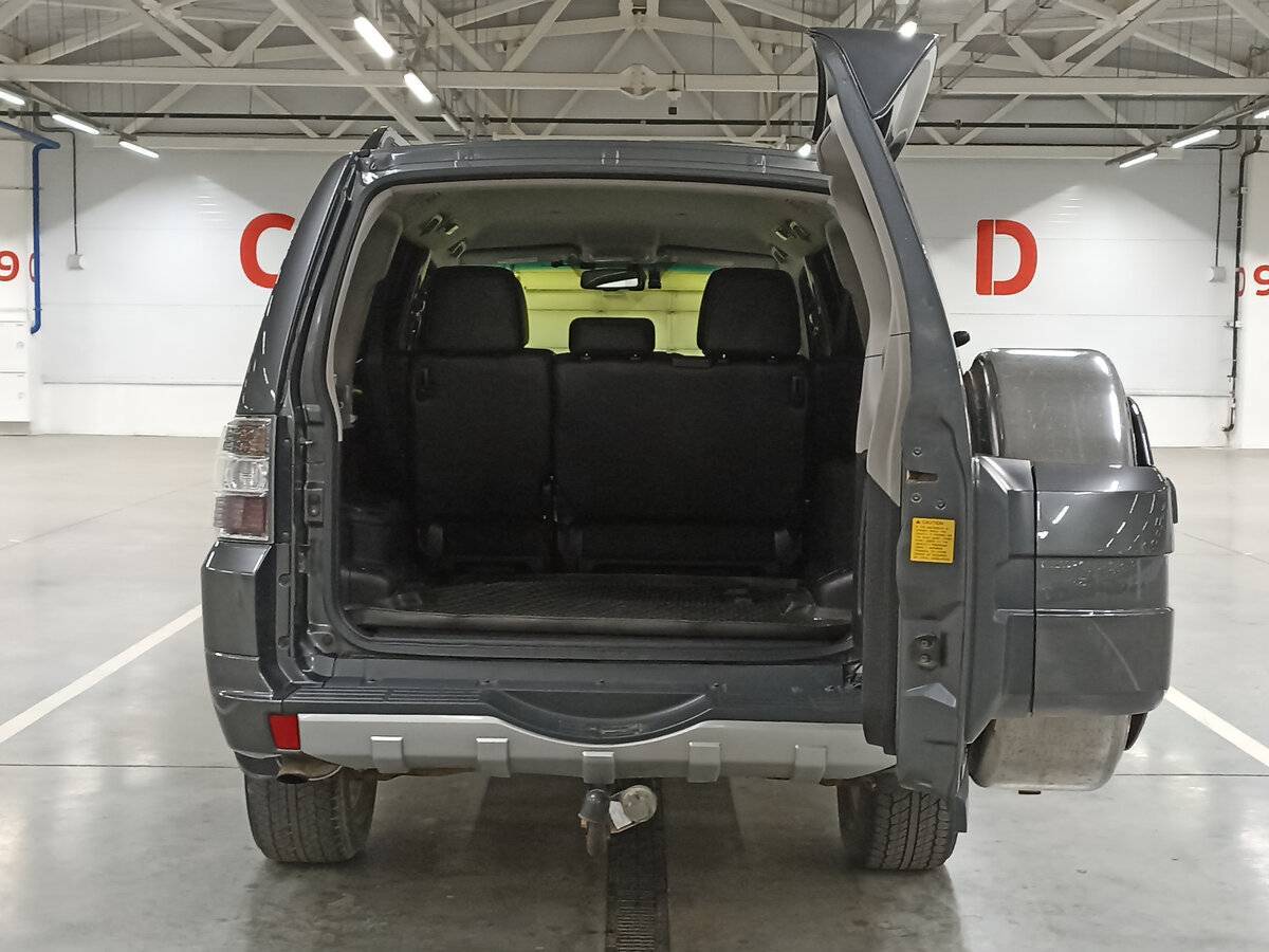 Купить Mitsubishi Pajero с пробегом. Фото: #9