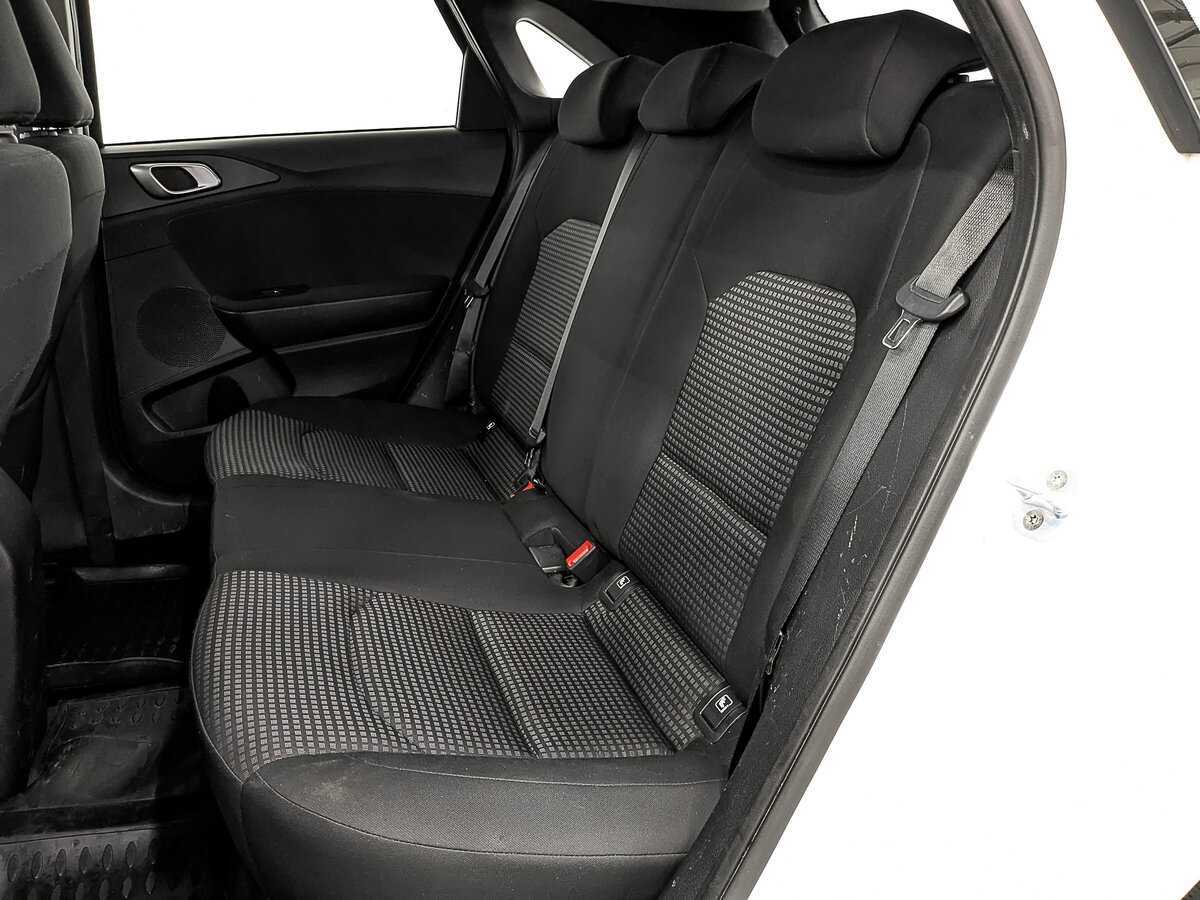 Купить Kia Ceed с пробегом. Фото: #15