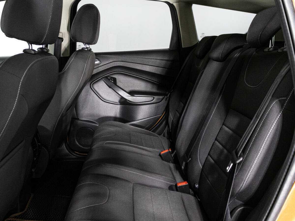 Купить Ford Kuga с пробегом. Фото: #9