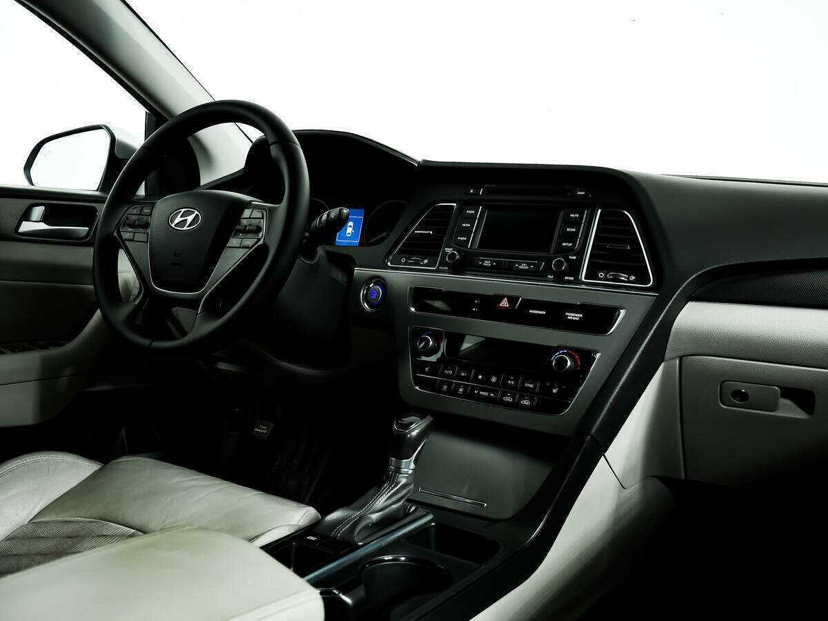 Купить Hyundai Sonata с пробегом. Фото: #8