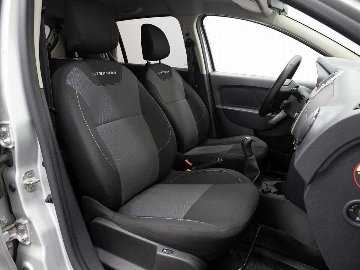 Купить Renault Sandero с пробегом. Фото: #11