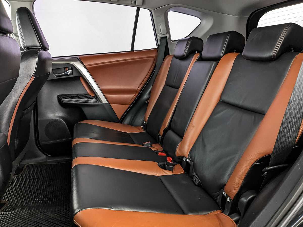 Купить Toyota RAV4 с пробегом. Фото: #13