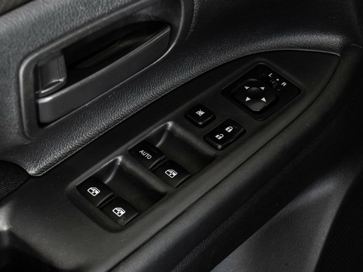 Купить Mitsubishi Outlander с пробегом. Фото: #13