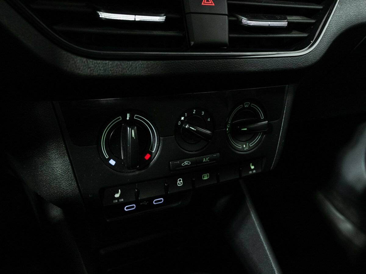 Купить Skoda Rapid с пробегом. Фото: #15