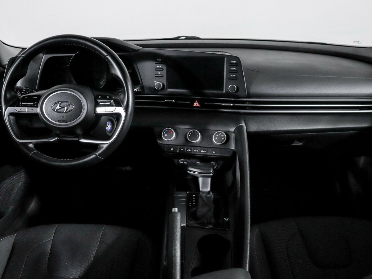Купить Hyundai Elantra с пробегом. Фото: #9