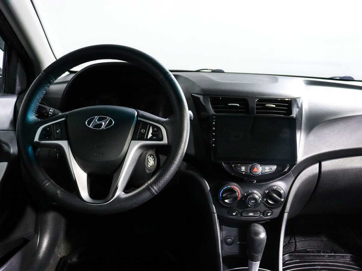Купить Hyundai Solaris с пробегом. Фото: #11