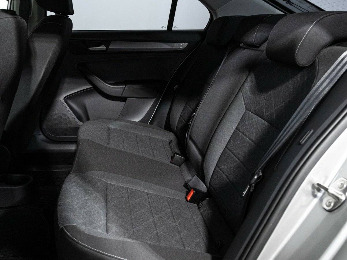 Купить Volkswagen Polo с пробегом. Фото: #9