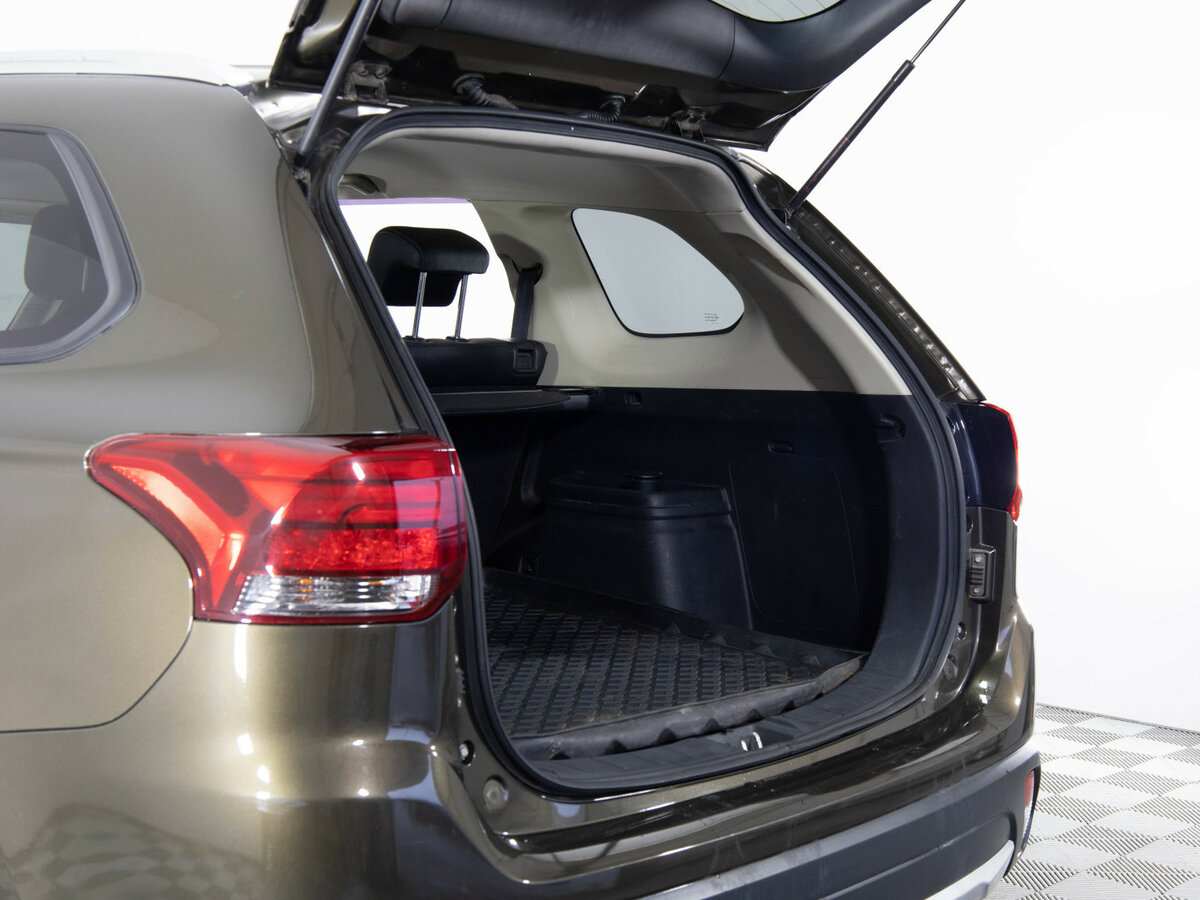Купить Mitsubishi Outlander с пробегом. Фото: #14