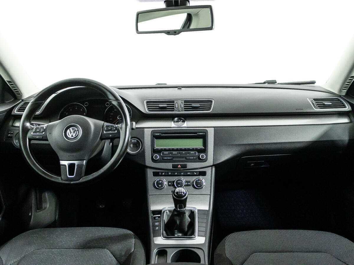 Купить Volkswagen Passat с пробегом. Фото: #12