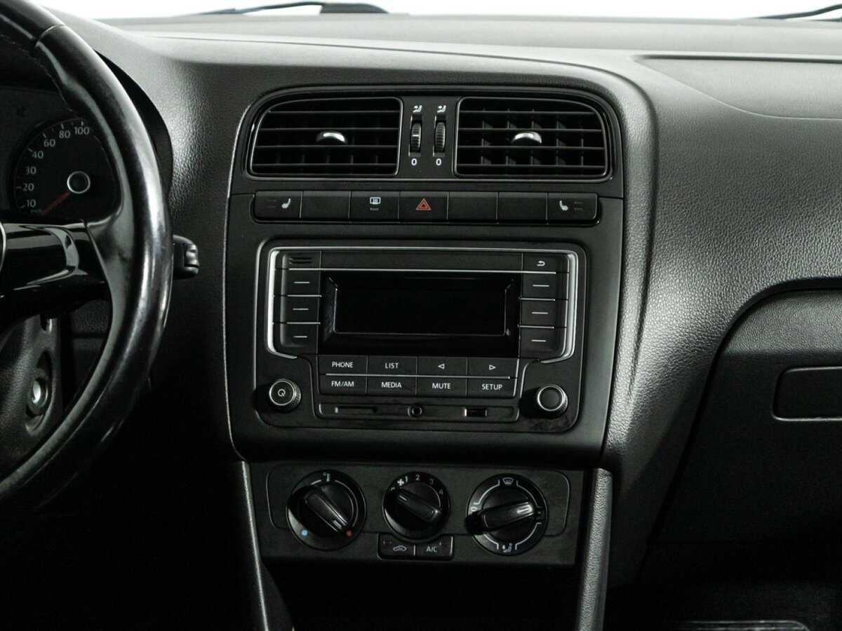 Купить Volkswagen Polo с пробегом. Фото: #13