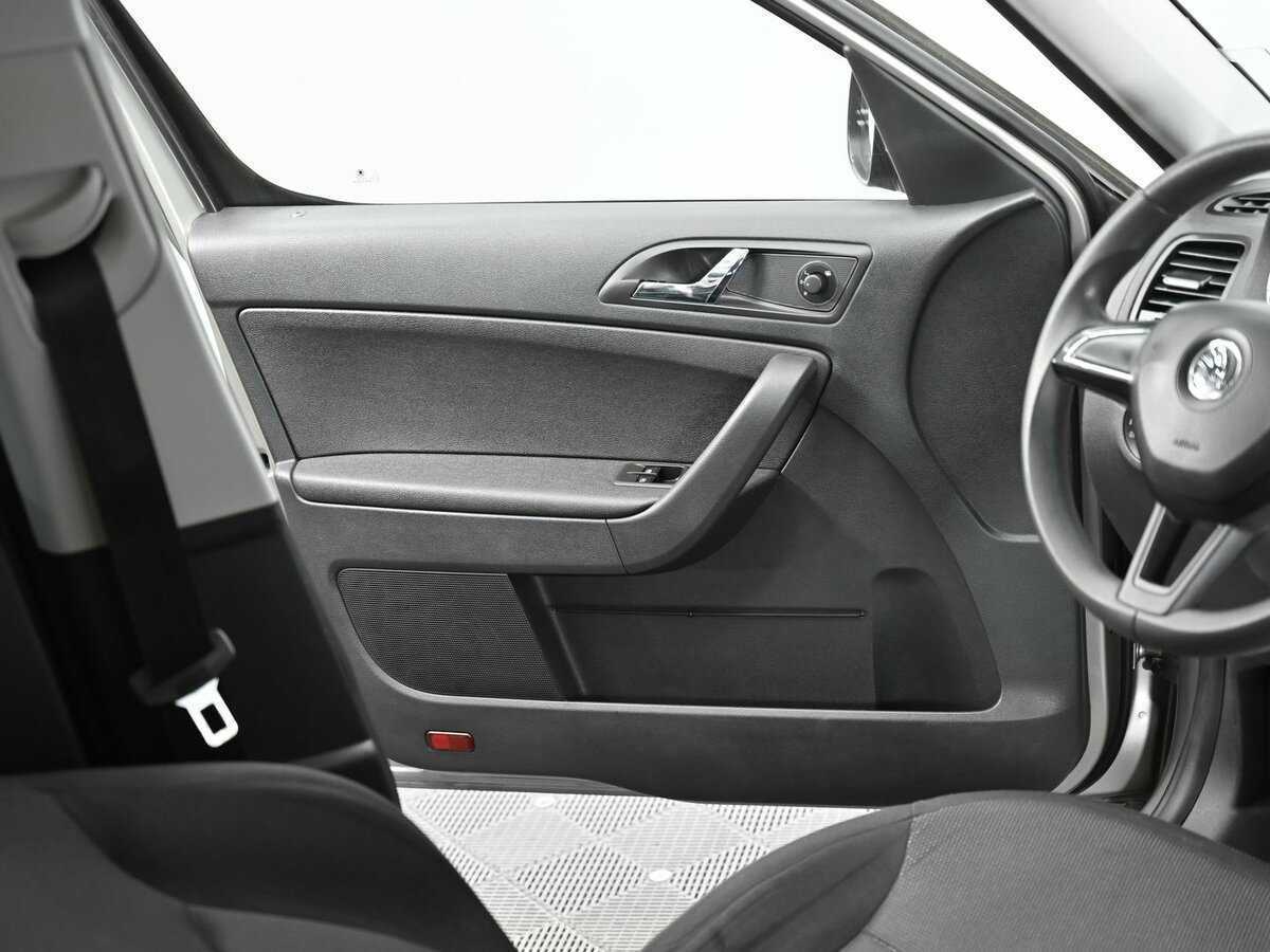 Купить Skoda Yeti с пробегом. Фото: #5