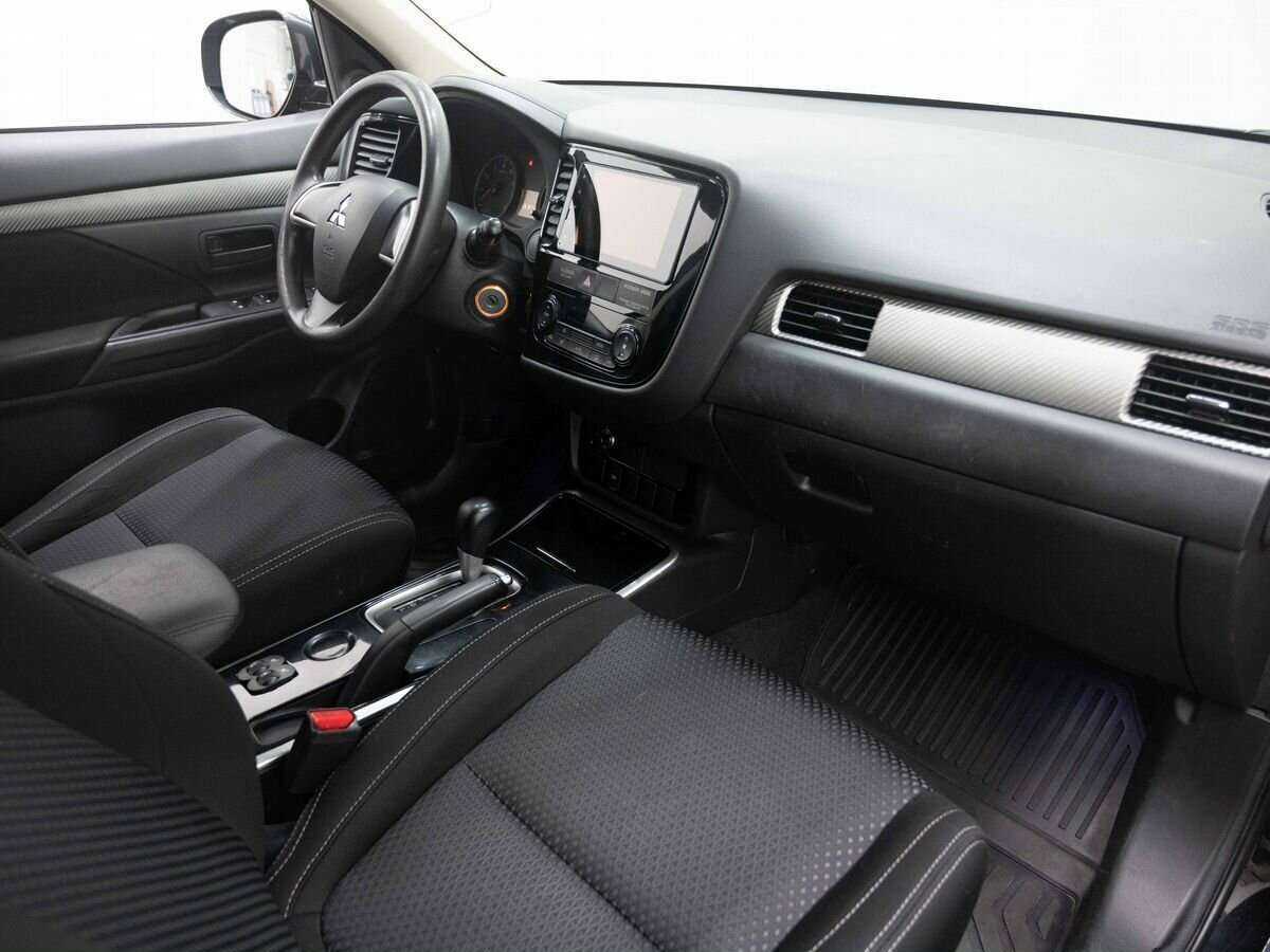 Купить Mitsubishi Outlander с пробегом. Фото: #10