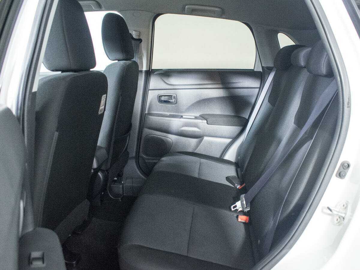 Купить Mitsubishi ASX с пробегом. Фото: #8