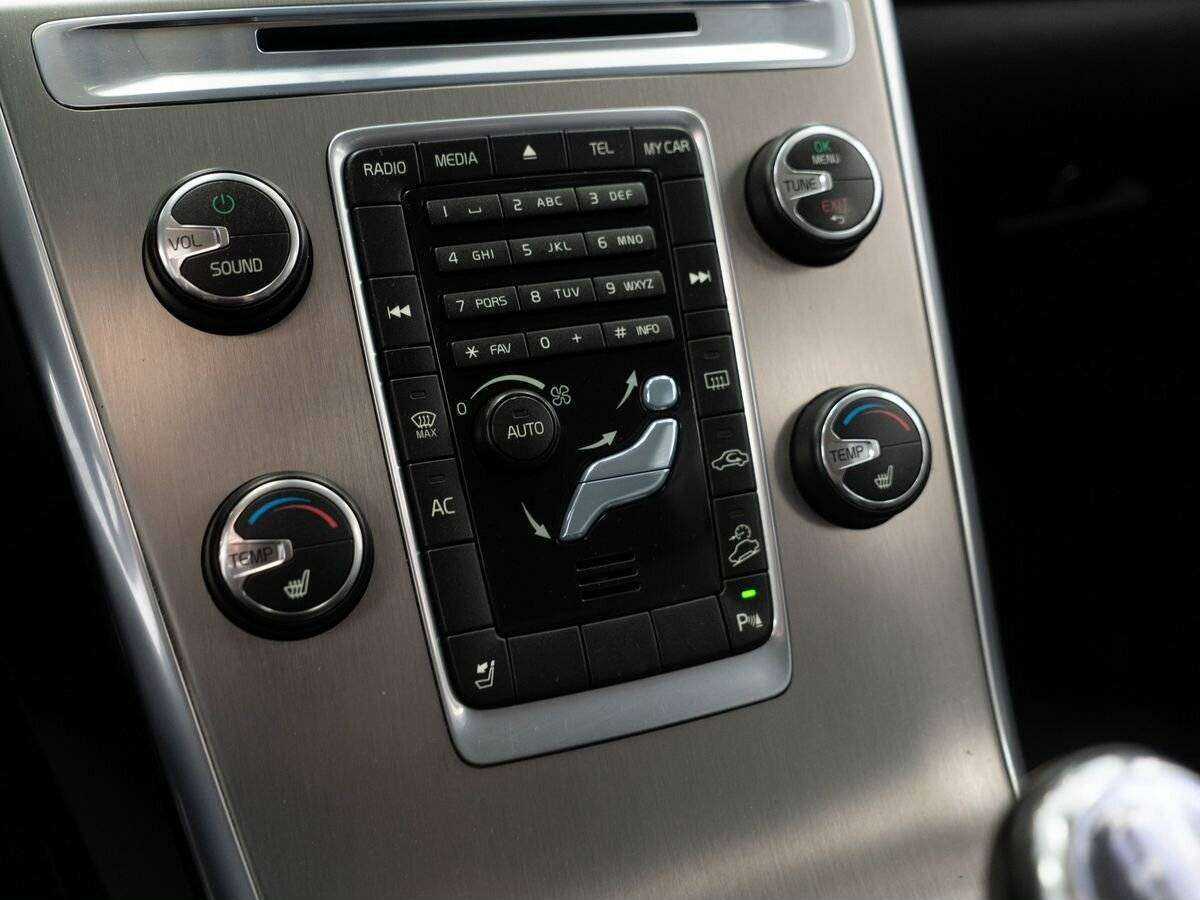Купить Volvo XC60 с пробегом. Фото: #9