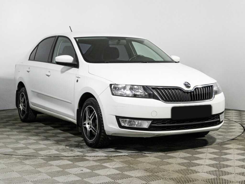 Купить Skoda Rapid с пробегом. Фото: #2