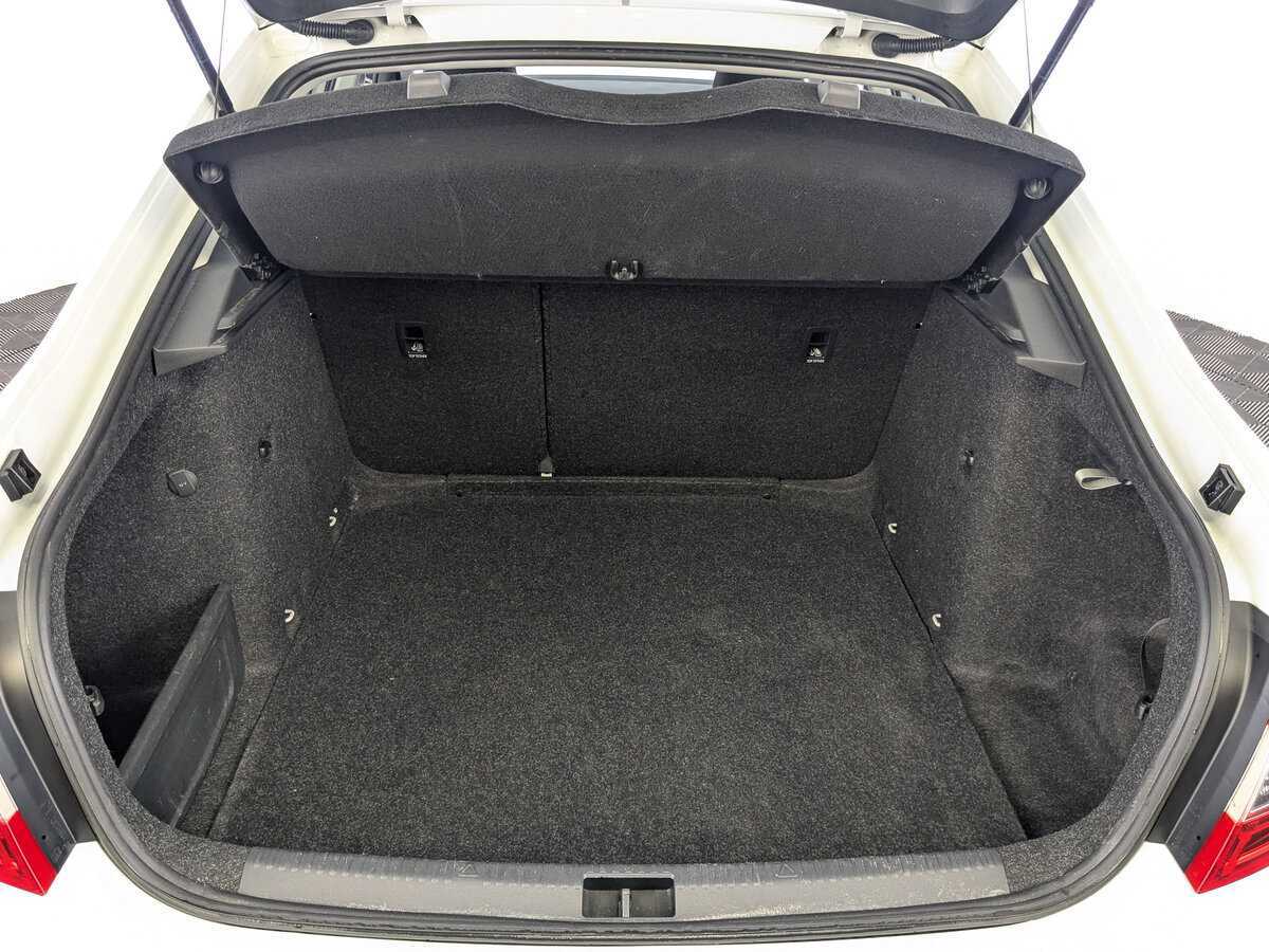 Купить Skoda Octavia с пробегом. Фото: #9