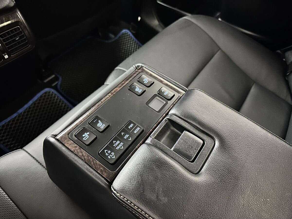 Купить Toyota Camry с пробегом. Фото: #17