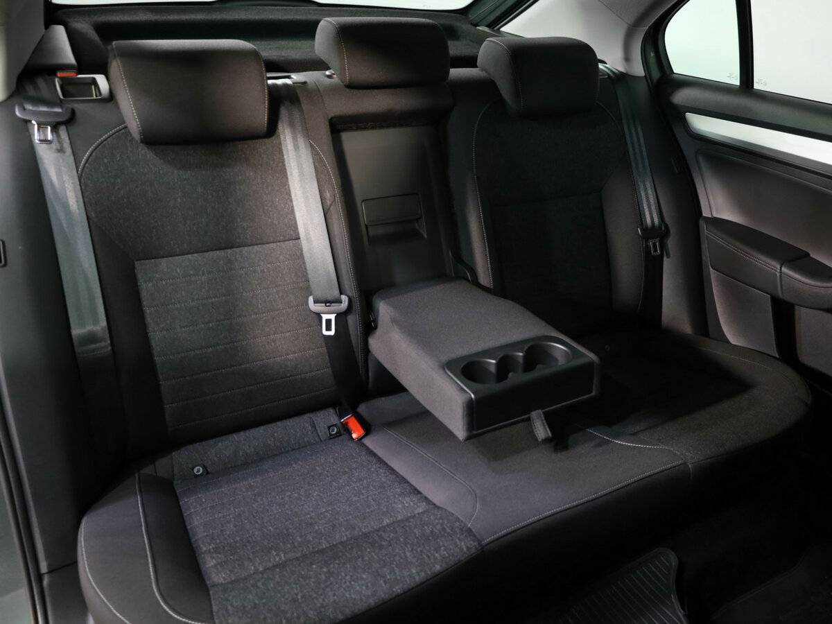 Купить Skoda Rapid с пробегом. Фото: #23