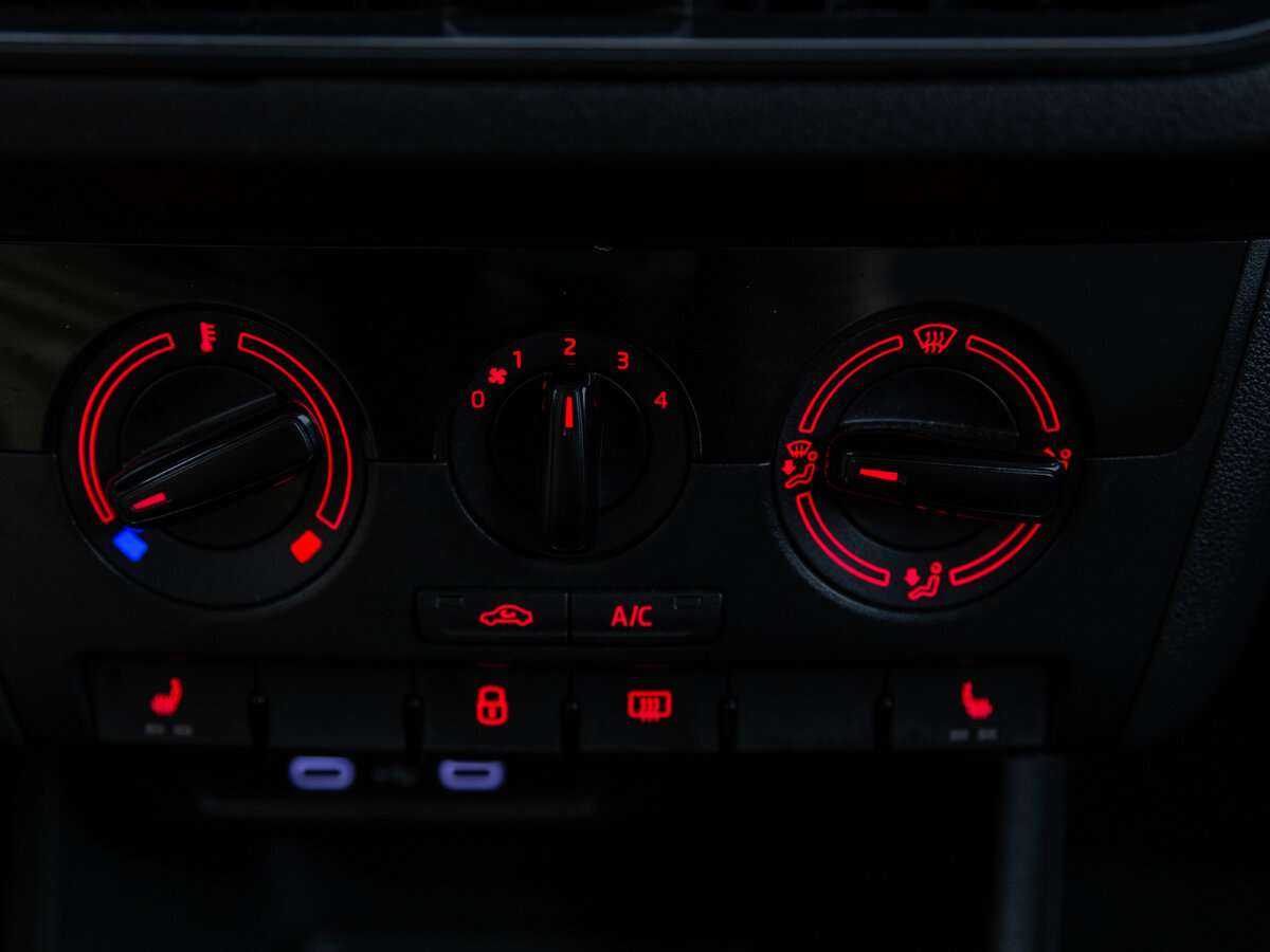 Купить Volkswagen Polo с пробегом. Фото: #12