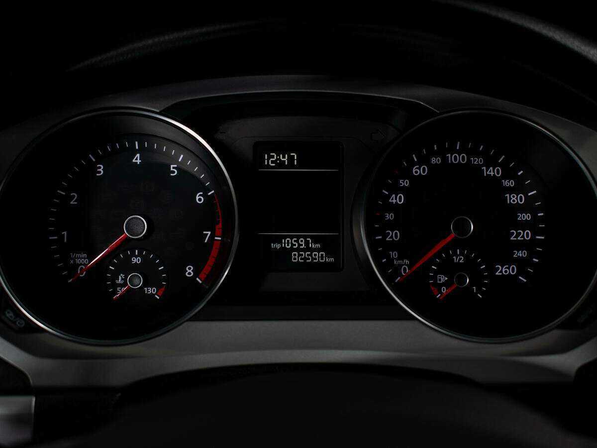 Купить Volkswagen Jetta с пробегом. Фото: #11