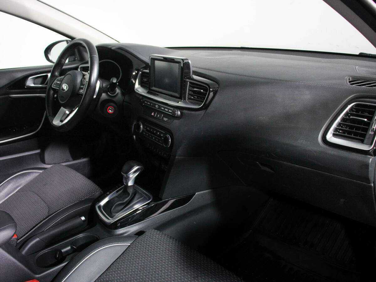 Купить Kia Ceed с пробегом. Фото: #6