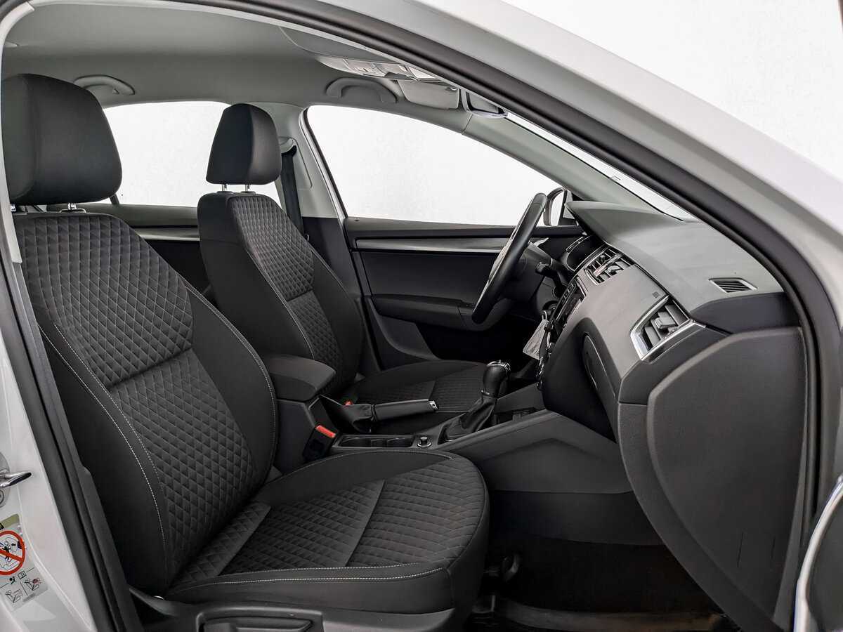 Купить Skoda Octavia с пробегом. Фото: #18