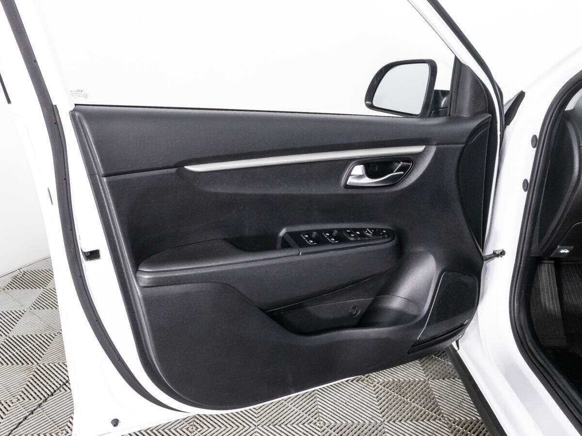 Купить Kia Rio с пробегом. Фото: #22