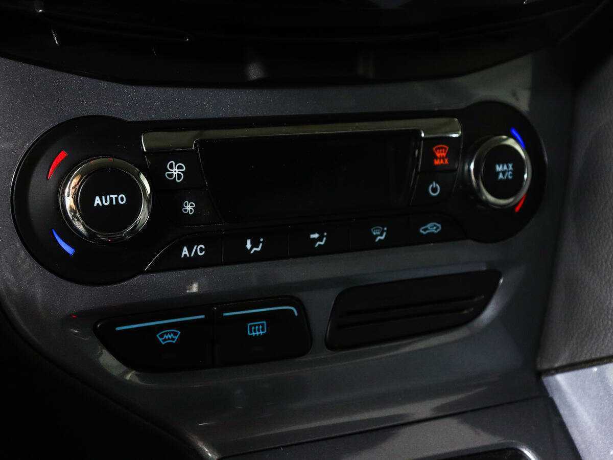 Купить Ford Focus с пробегом. Фото: #11