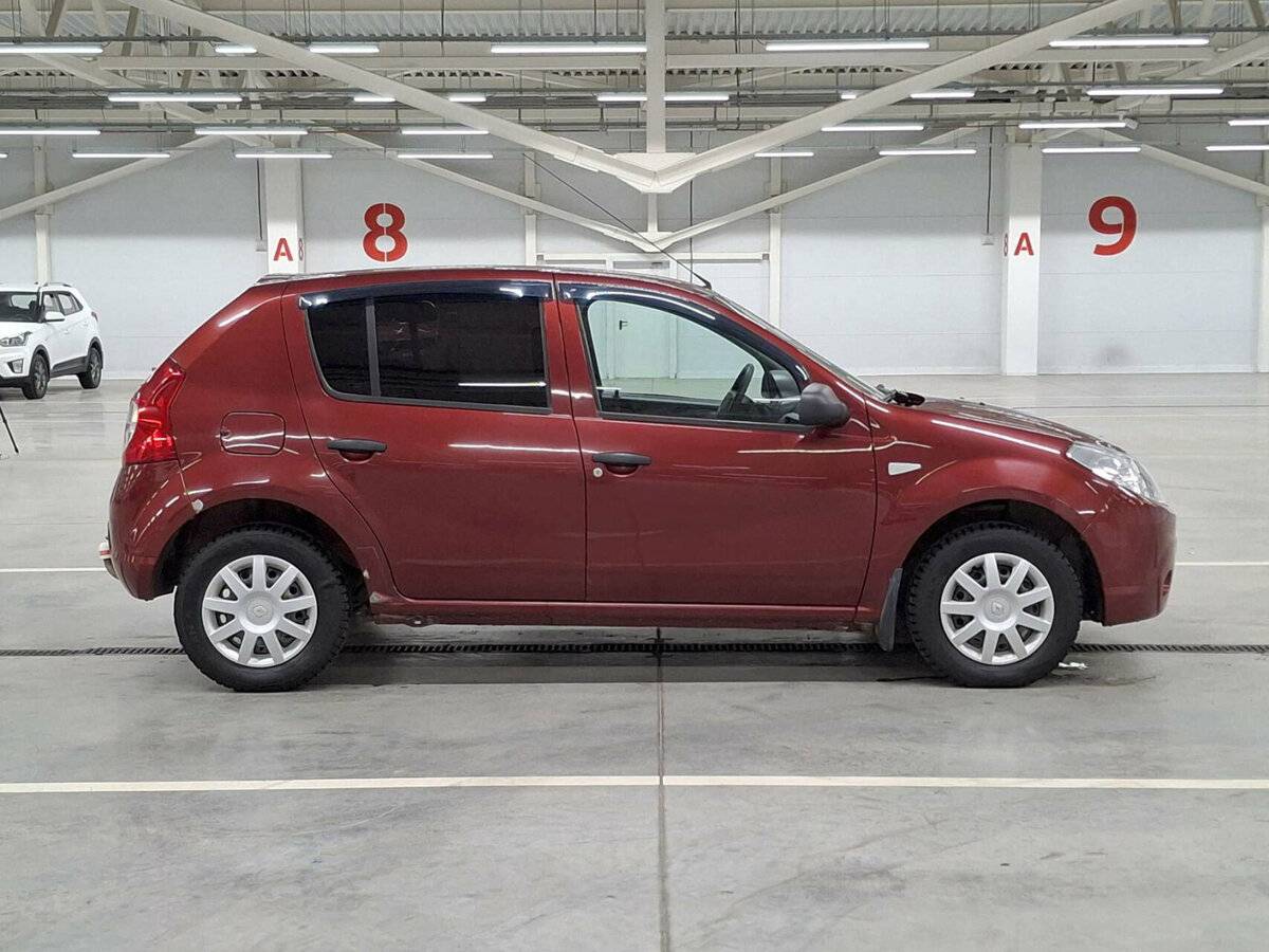 Купить Renault Sandero с пробегом. Фото: #3