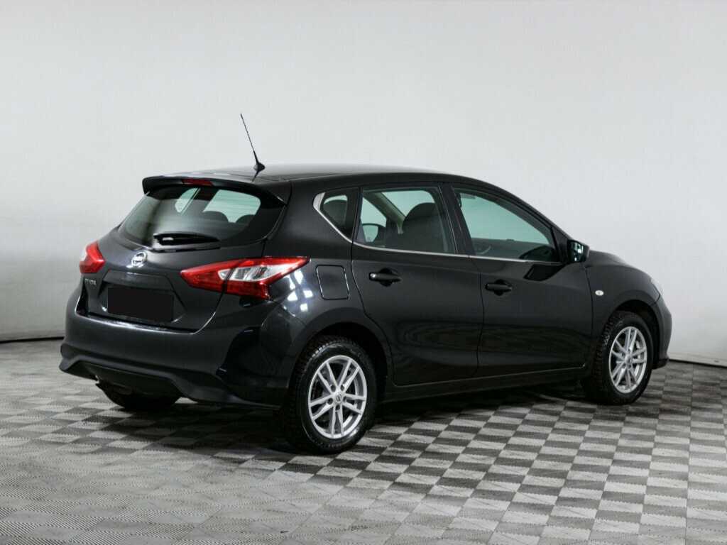 Купить Nissan Tiida с пробегом. Фото: #3