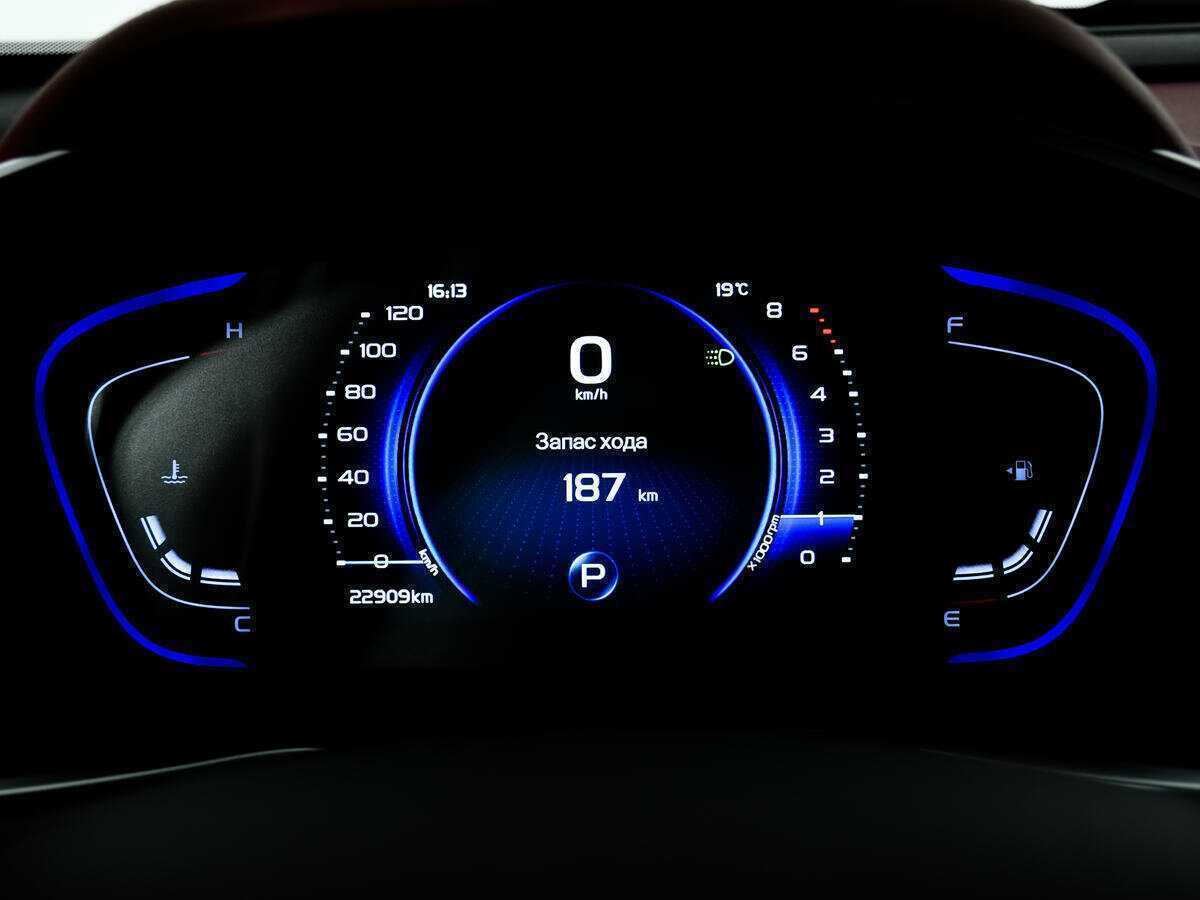 Купить Geely Coolray с пробегом. Фото: #9