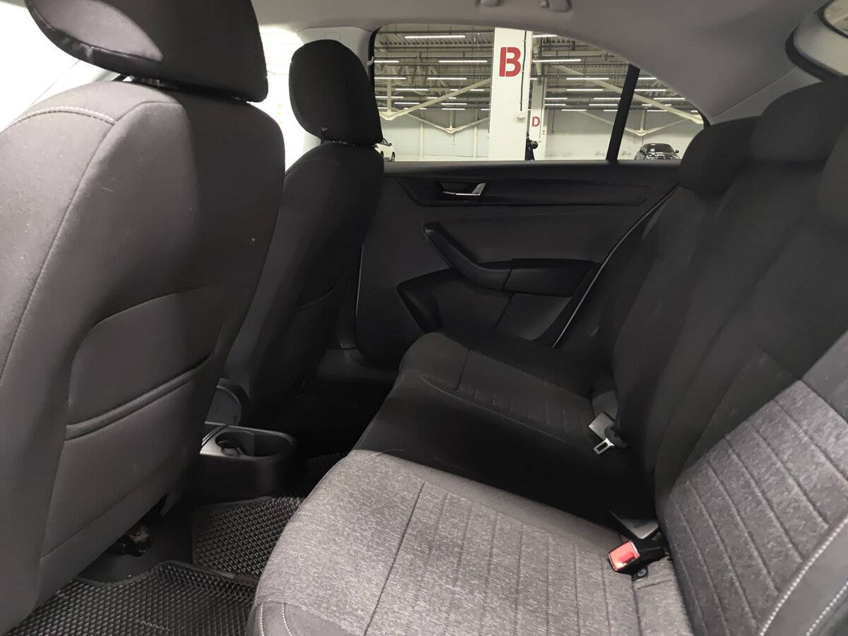 Купить Skoda Rapid с пробегом. Фото: #11