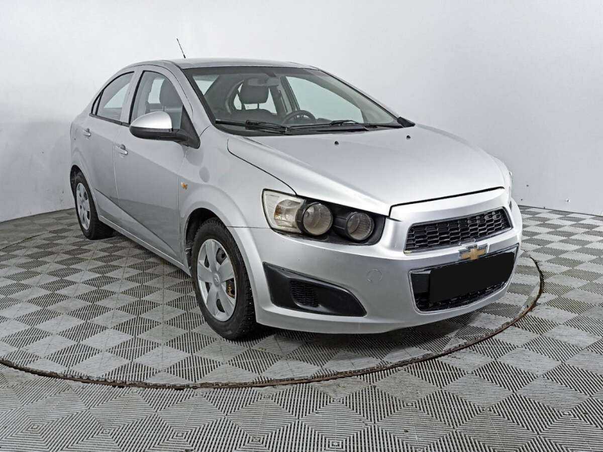 Купить Chevrolet Aveo с пробегом. Фото: #2