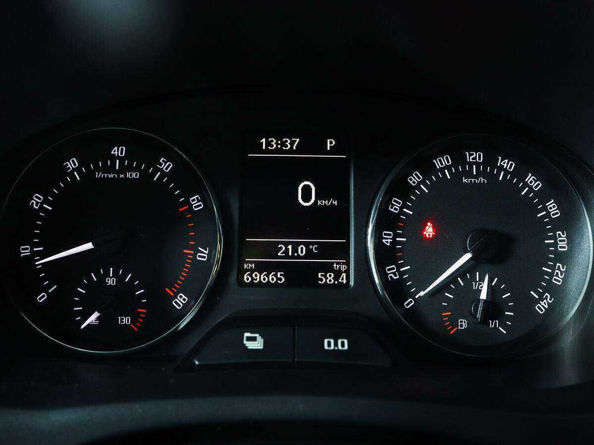 Купить Skoda Fabia с пробегом. Фото: #10