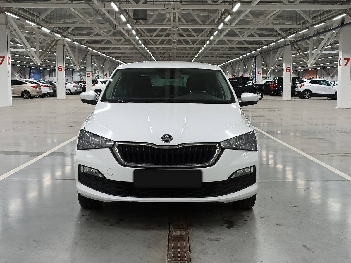 Купить Skoda Rapid с пробегом. Фото: #1