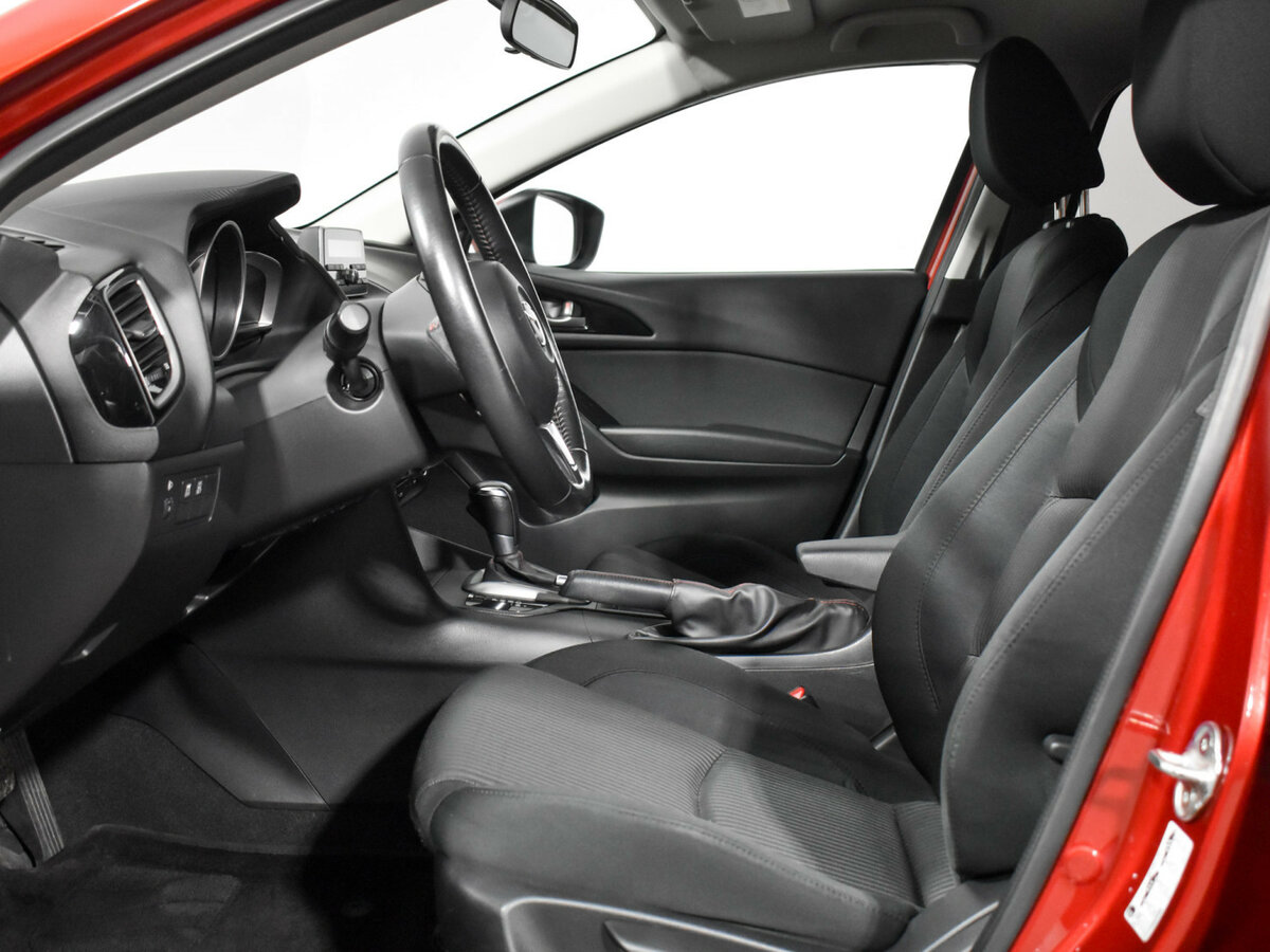 Купить Mazda 3 с пробегом. Фото: #9