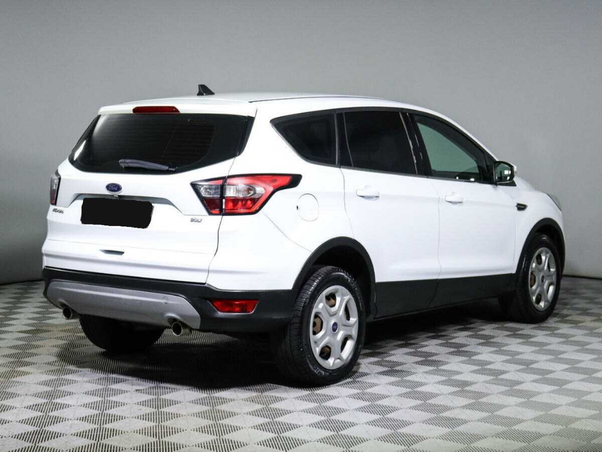 Купить Ford Kuga с пробегом. Фото: #3
