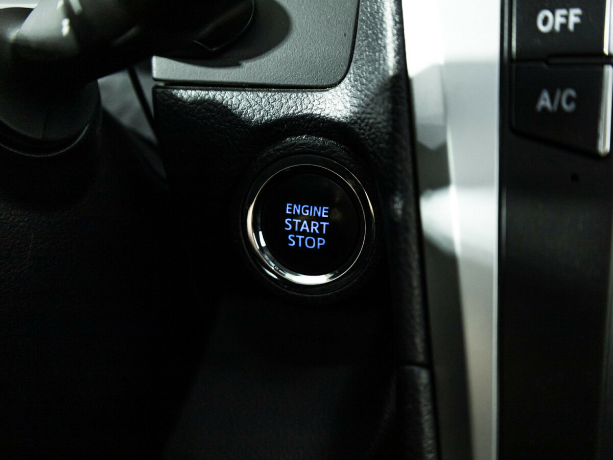 Купить Toyota Camry с пробегом. Фото: #16