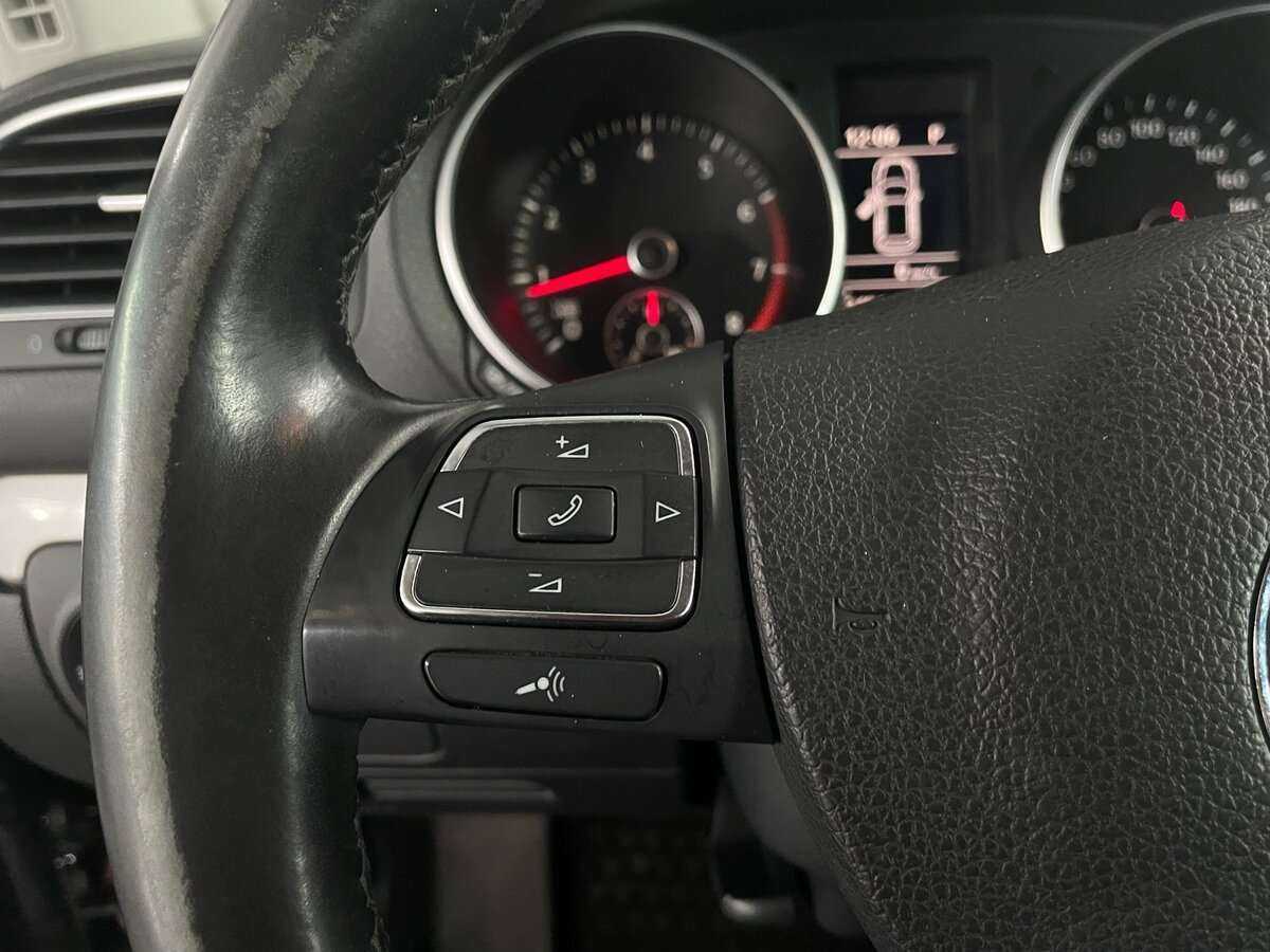 Купить Volkswagen Golf с пробегом. Фото: #10
